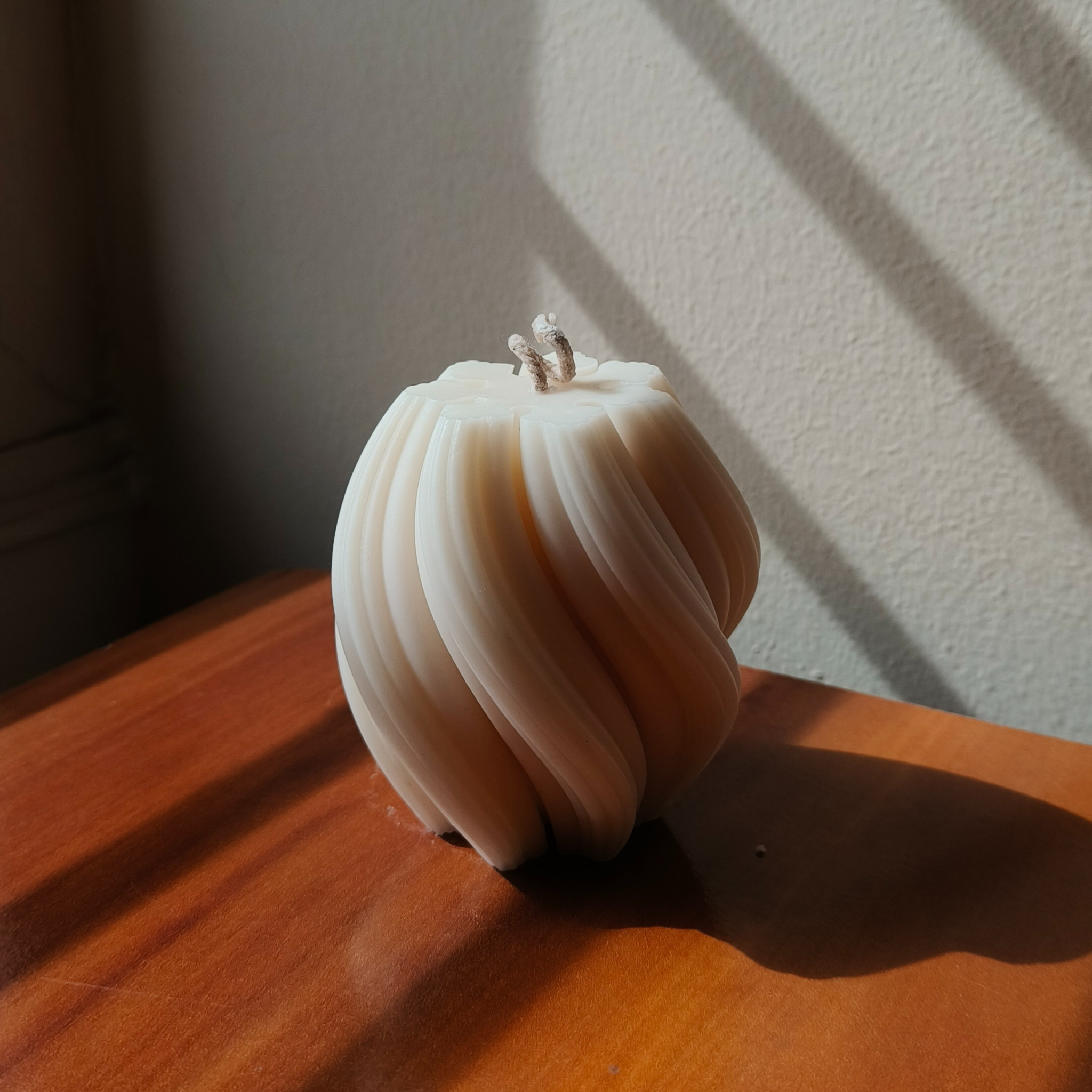 Large Swirl Pillar Candle