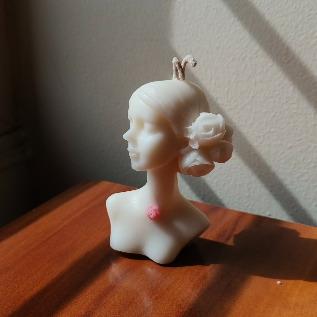 Silent Beauty Candle