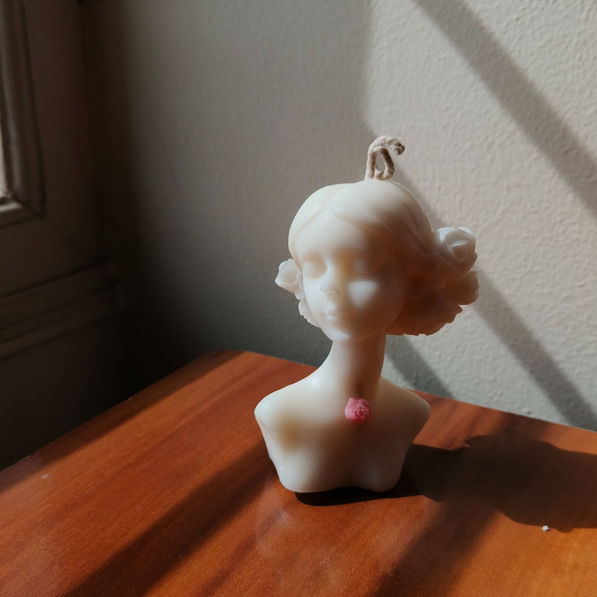 Silent Beauty Candle