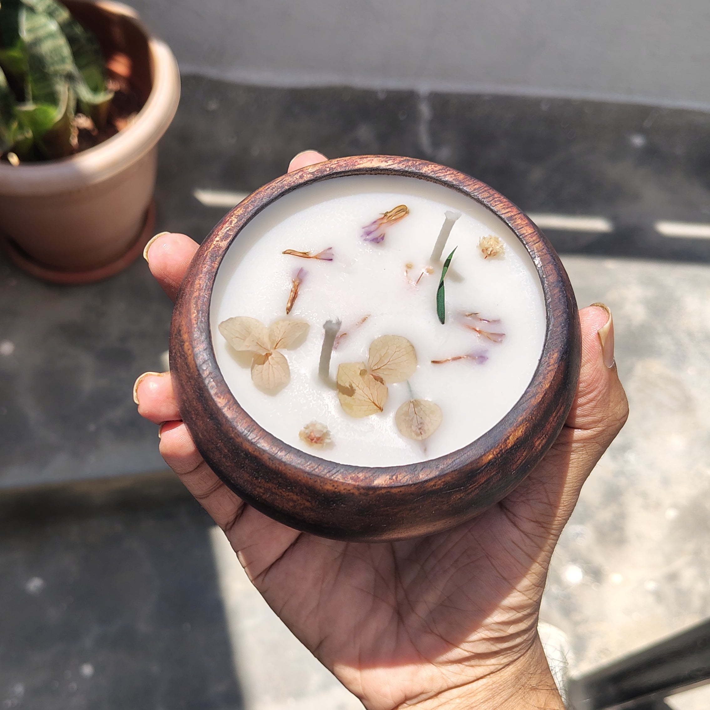 Botanical Wood Glow Candle