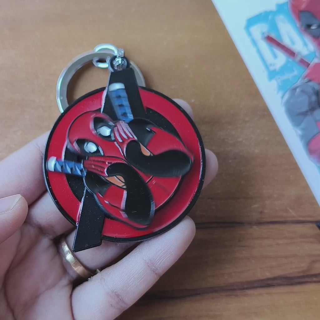 🔥 Deadpool Metal Keychain – Shocked Face Edition